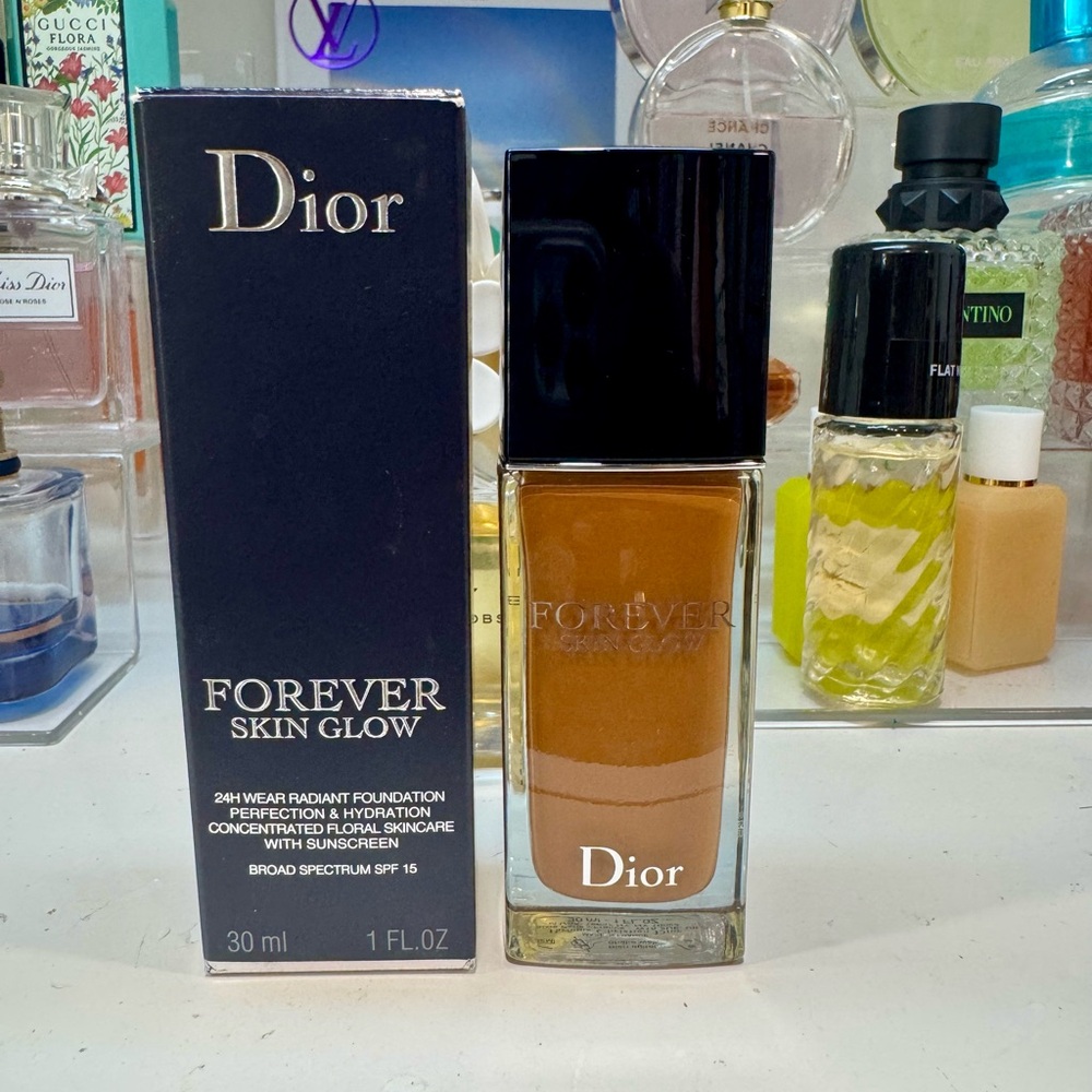 Dior Forever Skin Glow Foundation- 6W - Picture 3 of 3
